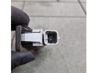 bontott DACIA DUSTER Csomagtérajtó Kilincs