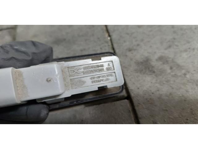 bontott DACIA DUSTER Csomagtérajtó Kilincs