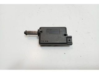 bontott DACIA DUSTER Csomagtérajtó Motor