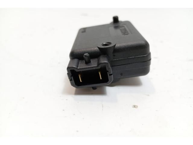 bontott DACIA DUSTER Csomagtérajtó Motor