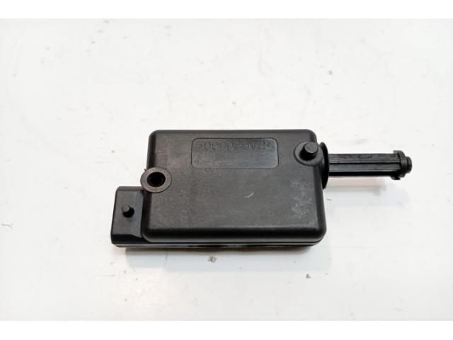 bontott DACIA DUSTER Csomagtérajtó Motor