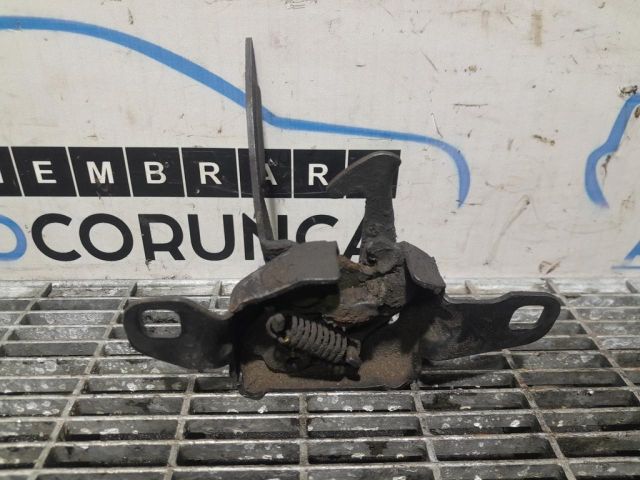 bontott DACIA DUSTER Csomagtérajtó Zárszerkezet