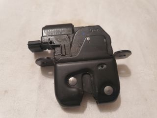 bontott DACIA DUSTER Csomagtérajtó Zárszerkezet