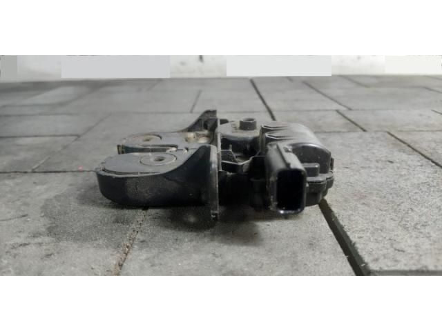 bontott DACIA DUSTER Csomagtérajtó Zárszerkezet