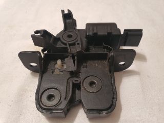 bontott DACIA DUSTER Csomagtérajtó Zárszerkezet