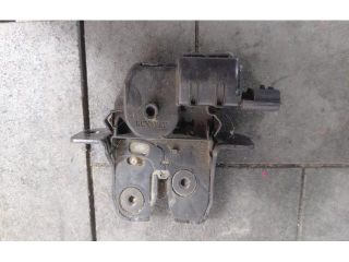 bontott DACIA DUSTER Csomagtérajtó Zárszerkezet