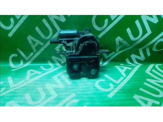 bontott DACIA DUSTER Csomagtérajtó Zárszerkezet