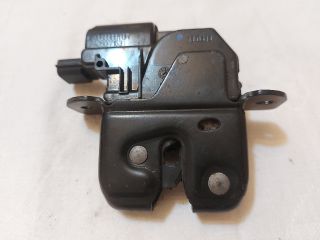 bontott DACIA DUSTER Csomagtérajtó Zárszerkezet