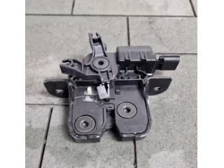 bontott DACIA DUSTER Csomagtérajtó Zárszerkezet