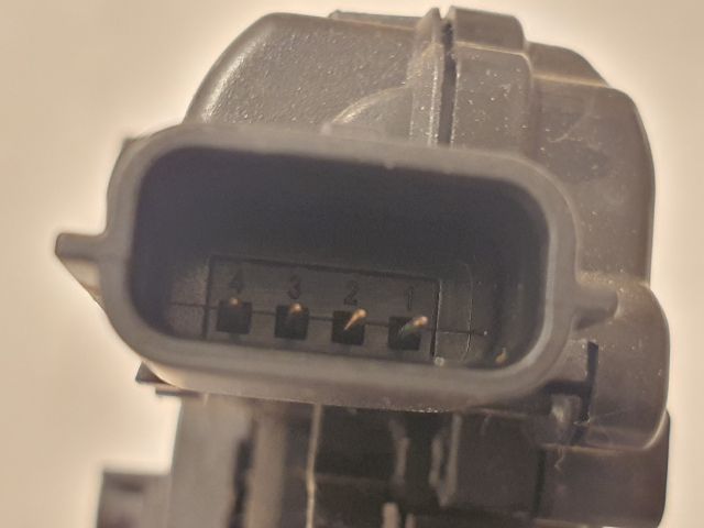 bontott DACIA DUSTER Csomagtérajtó Zárszerkezet