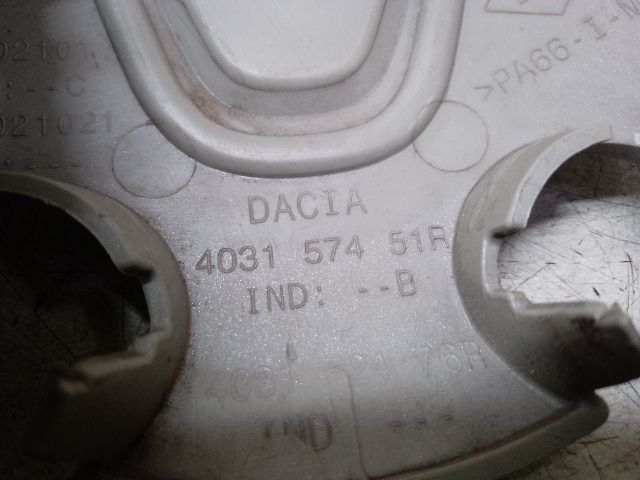 bontott DACIA DUSTER Dísztárcsa (1 db)