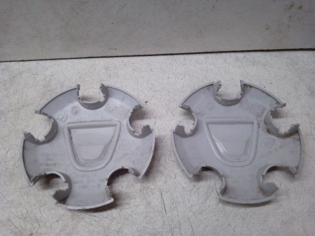 bontott DACIA DUSTER Dísztárcsa Pár