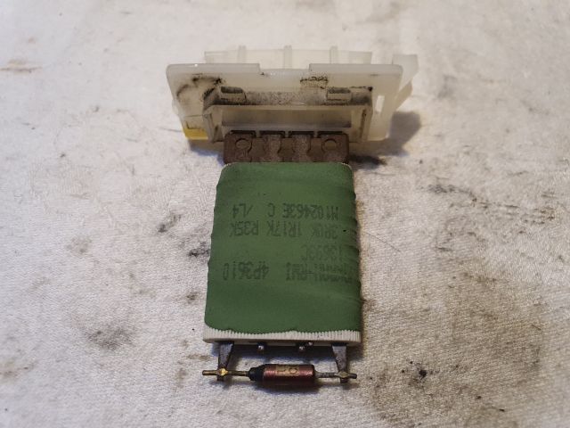 bontott DACIA DUSTER Előtét Ellenállás Fűtőmotor