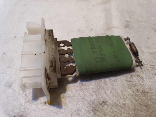 bontott DACIA DUSTER Előtét Ellenállás Fűtőmotor