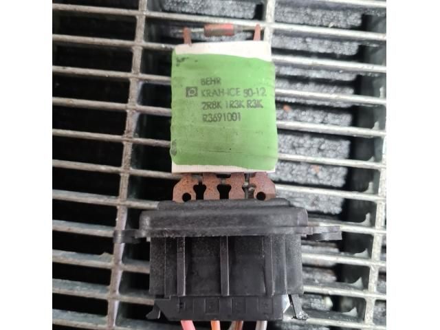 bontott DACIA DUSTER Előtét Ellenállás Fűtőmotor