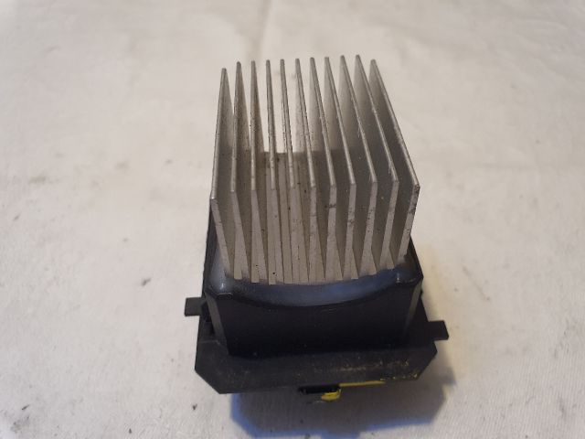 bontott DACIA DUSTER Előtét Ellenállás Fűtőmotor