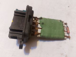 bontott DACIA DUSTER Előtét Ellenállás Fűtőmotor