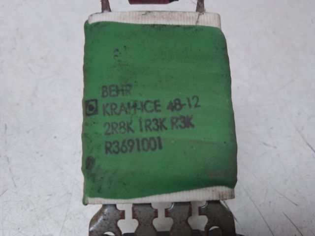 bontott DACIA DUSTER Előtét Ellenállás Fűtőmotor