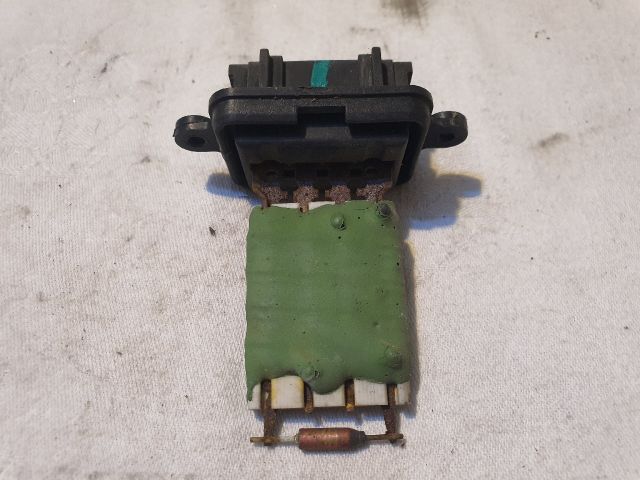 bontott DACIA DUSTER Előtét Ellenállás Fűtőmotor