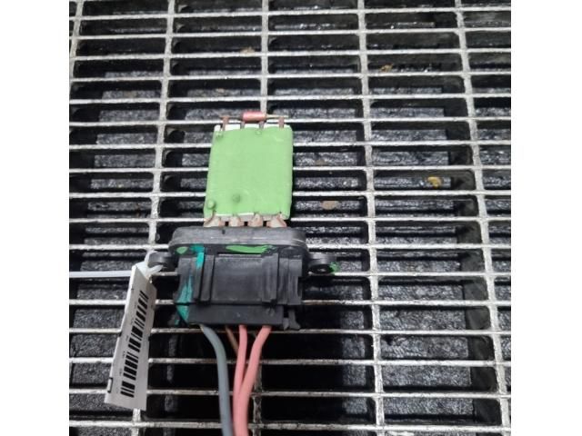 bontott DACIA DUSTER Előtét Ellenállás Fűtőmotor