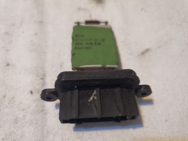 bontott DACIA DUSTER Előtét Ellenállás Fűtőmotor