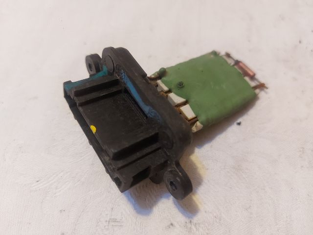 bontott DACIA DUSTER Előtét Ellenállás Fűtőmotor