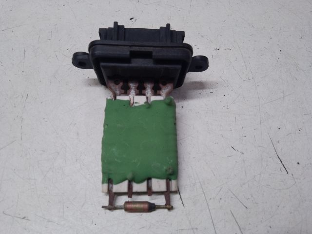 bontott DACIA DUSTER Előtét Ellenállás Fűtőmotor