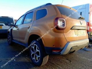 bontott DACIA DUSTER Első Ablakmosó Szivattyú