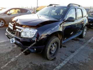 bontott DACIA DUSTER Első Ablakmosó Szivattyú