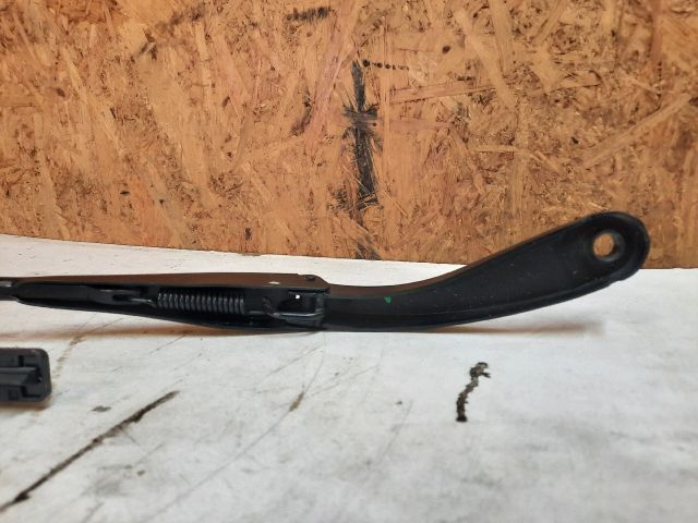 bontott DACIA DUSTER Első Ablaktörlő Kar