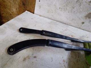 bontott DACIA DUSTER Első Ablaktörlő Kar