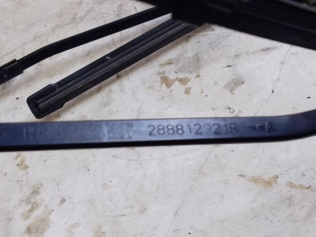 bontott DACIA DUSTER Első Ablaktörlő Kar