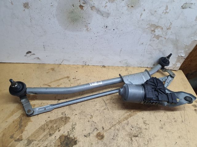 bontott DACIA DUSTER Első Ablaktörlő Szerkezet Motorral