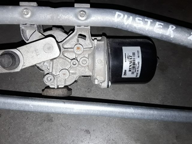bontott DACIA DUSTER Első Ablaktörlő Szerkezet Motorral