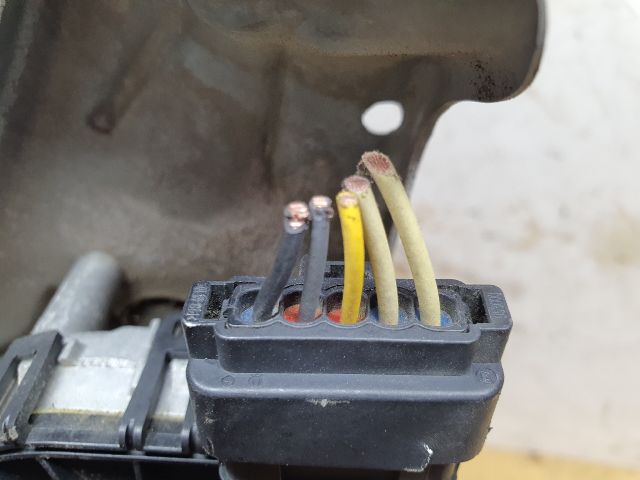 bontott DACIA DUSTER Első Ablaktörlő Szerkezet Motorral