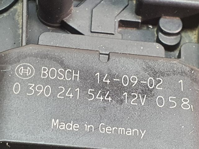 bontott DACIA DUSTER Első Ablaktörlő Szerkezet Motorral