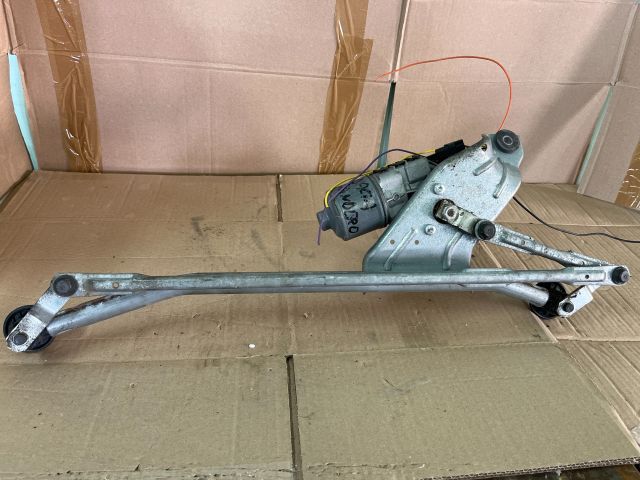 bontott DACIA DUSTER Első Ablaktörlő Szerkezet Motorral