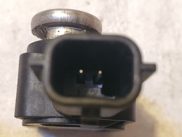 bontott DACIA DUSTER Első Középső Ütközés Érzékelő (Homlokfalon)