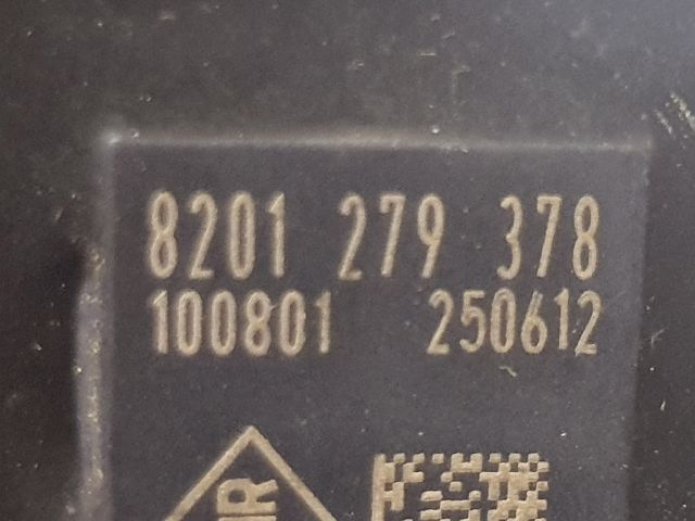 bontott DACIA DUSTER Első Középső Ütközés Érzékelő (Homlokfalon)