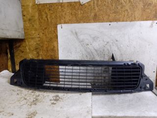 bontott DACIA DUSTER Első Lökhárító Alsó Középső Díszrács