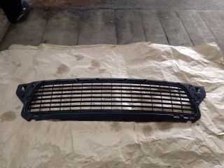 bontott DACIA DUSTER Első Lökhárító Alsó Középső Díszrács