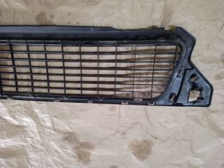 bontott DACIA DUSTER Első Lökhárító Alsó Középső Díszrács