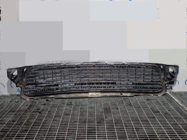 bontott DACIA DUSTER Első Lökhárító Díszléc