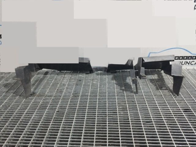 bontott DACIA DUSTER Első Lökhárító Díszléc