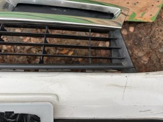 bontott DACIA DUSTER Első Lökhárító (Részeivel)