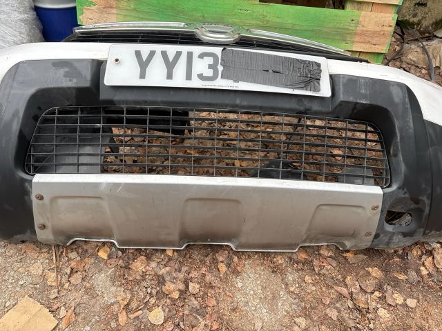 bontott DACIA DUSTER Első Lökhárító (Részeivel)