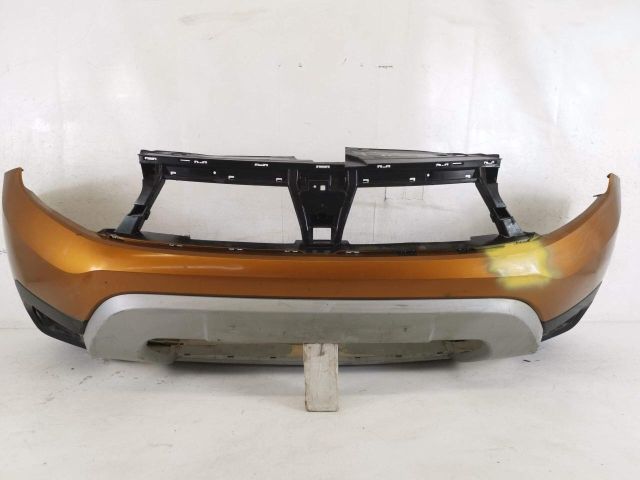 bontott DACIA DUSTER Első Lökhárító (Részeivel)