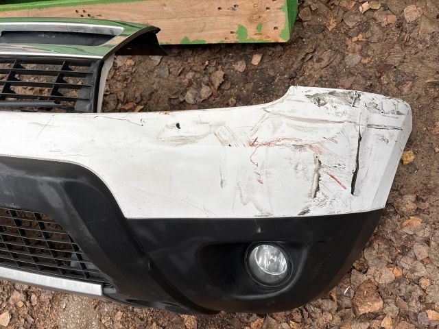 bontott DACIA DUSTER Első Lökhárító (Részeivel)