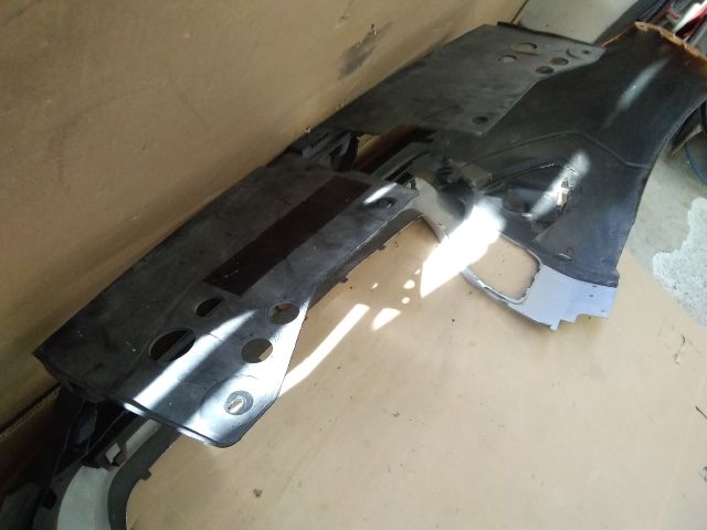 bontott DACIA DUSTER Első Lökhárító (Üresen)