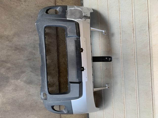 bontott DACIA DUSTER Első Lökhárító (Üresen)